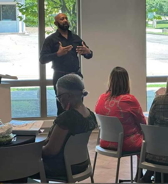 Fred Hill teacing a class